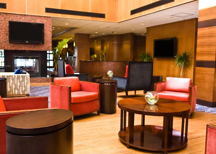 Courtyard By Marriott Boston Logan AirportAirport Hotel